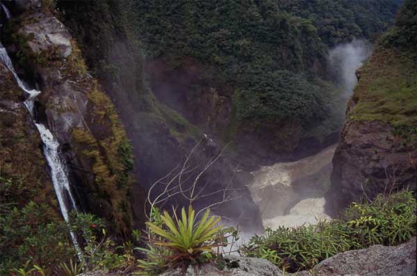 river gorge photo river gorge photo