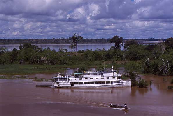 river boat photo